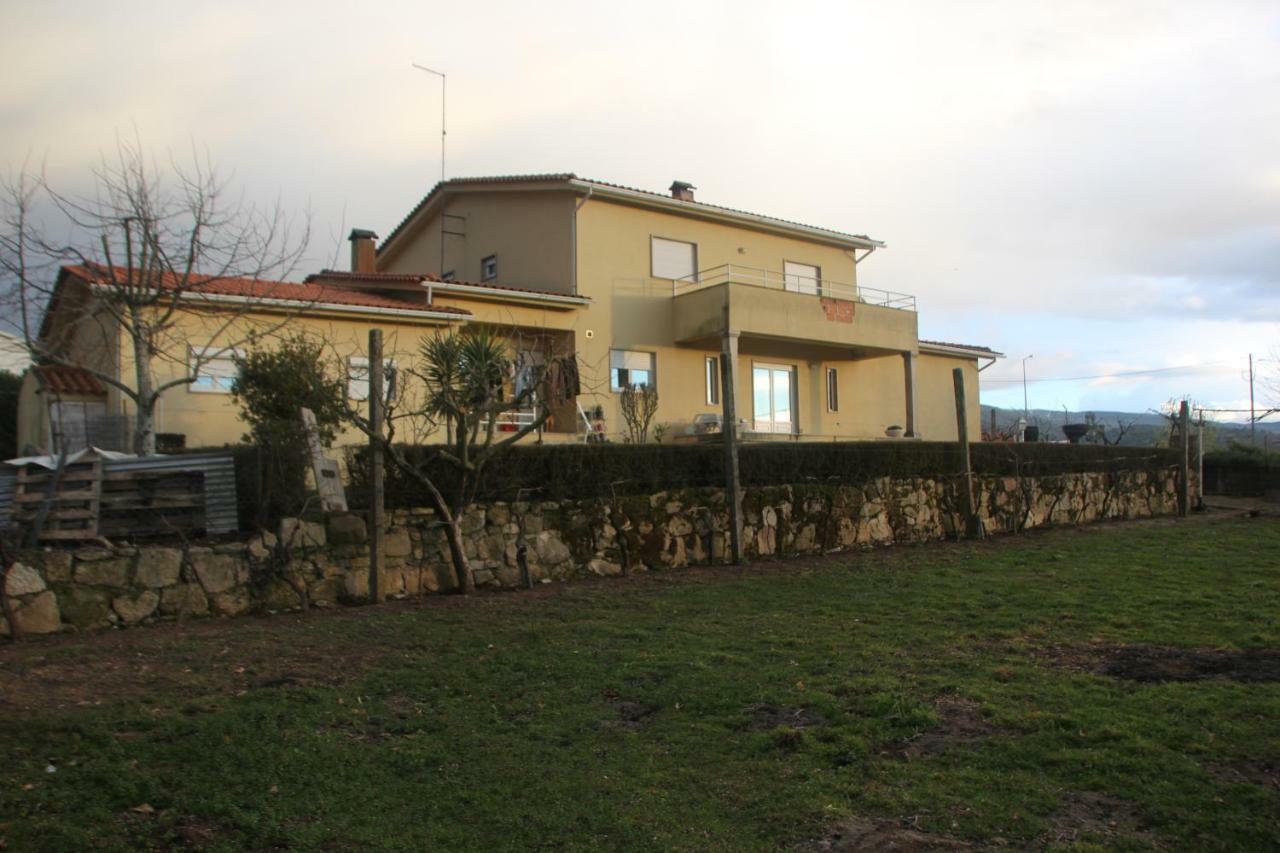 Quartos Em Vivenda Serra Da Estrela Celorico Da Beira Exterior photo