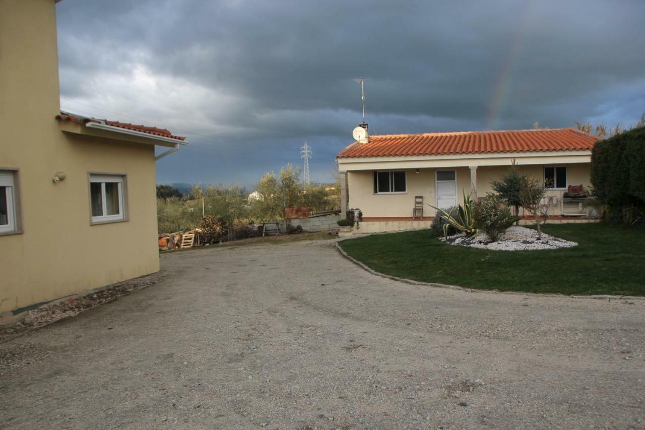 Quartos Em Vivenda Serra Da Estrela Celorico Da Beira Exterior photo